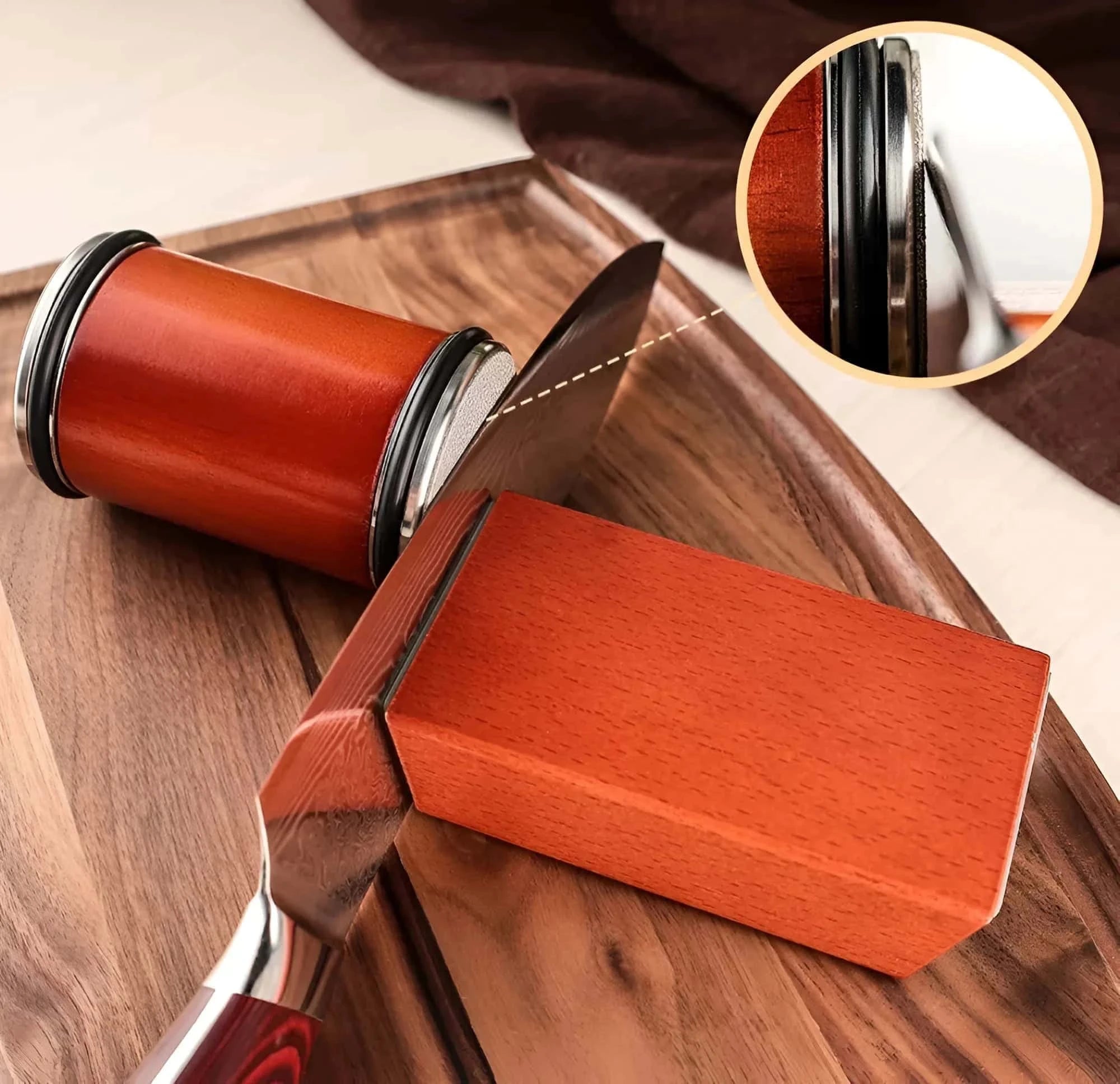 Kit de Ascuțire cuțite cu Sistem de Rulare Koken, Piatră de Ascuțit diamantata, 2 unghiuri 15°/20°, Lemn